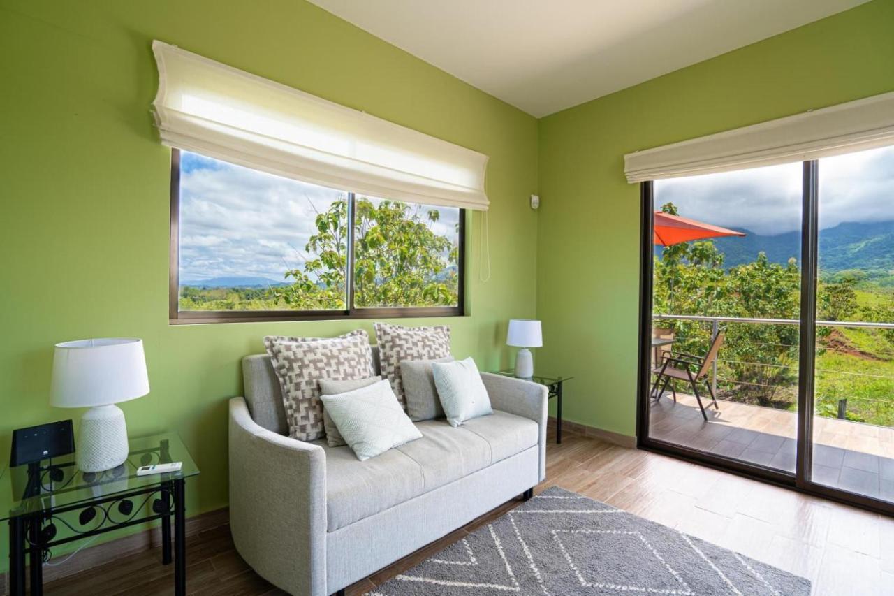Villa Kiskadee - Beautiful Mountain Views With Private Pool Quepos Eksteriør bilde